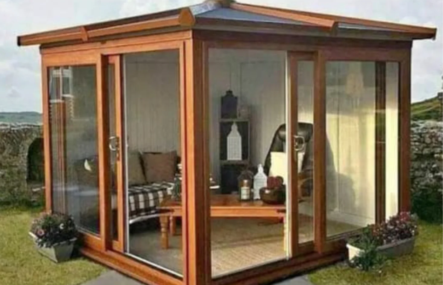 Sumber Manjing Persada: Elevating Living Spaces with Premium Wooden Houses and Gazebos Nationwide